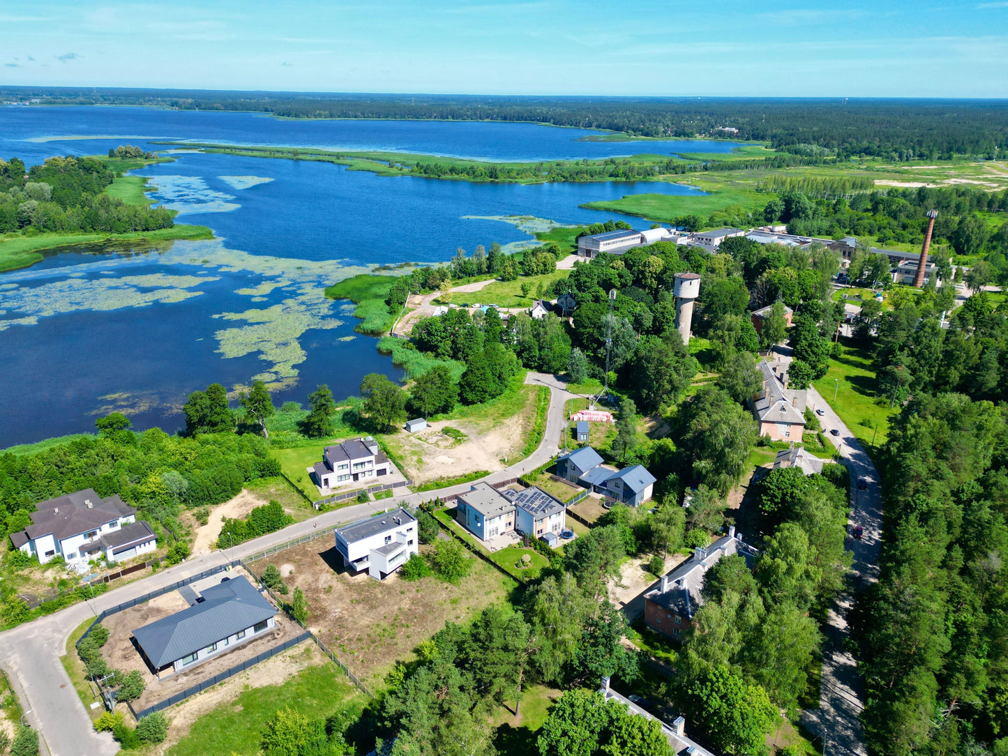 Brekšu iela 8, Rīga