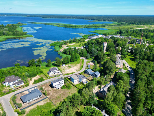 Brekšu iela 8, Rīga