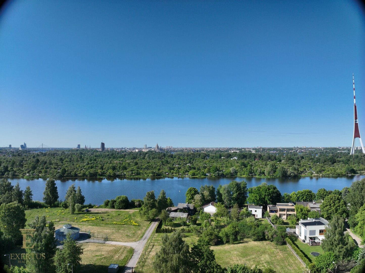 Komētas iela 1, Rīga