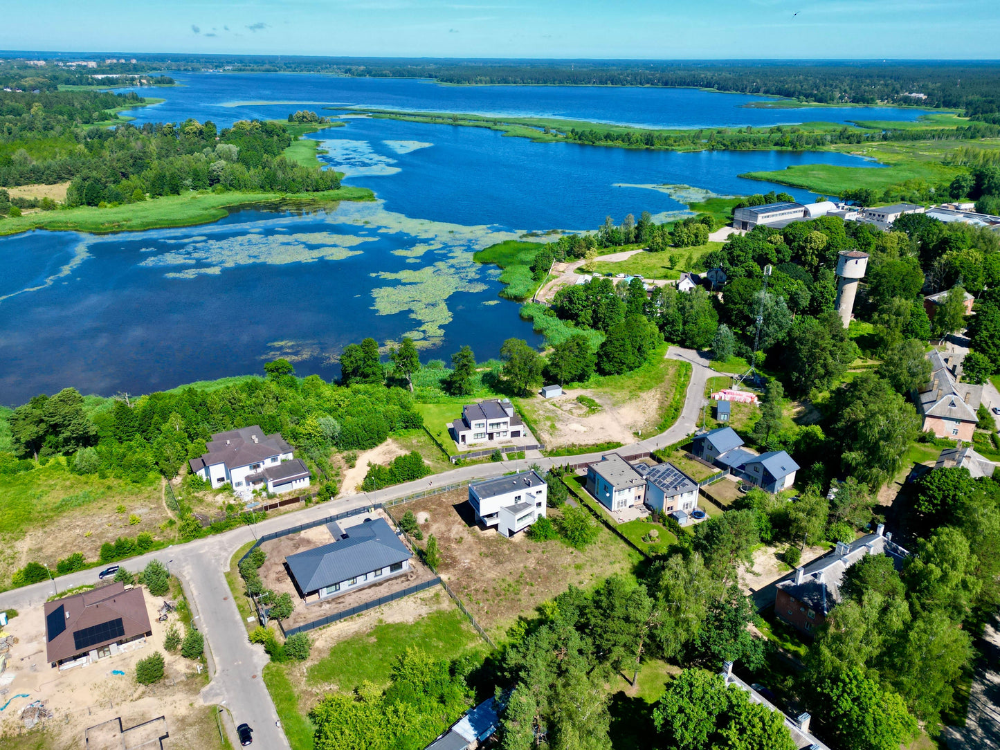 Brekšu iela 8, Rīga